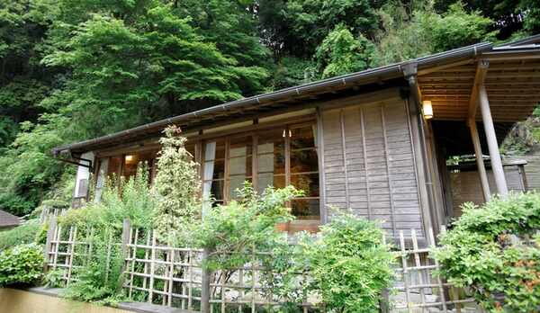 客室：山荘（外観）