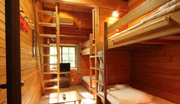 □☆客室_洋室　スキーヤー　定員6 (2)