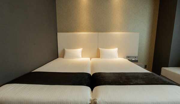 一体型のツインベッドで開放感を満喫