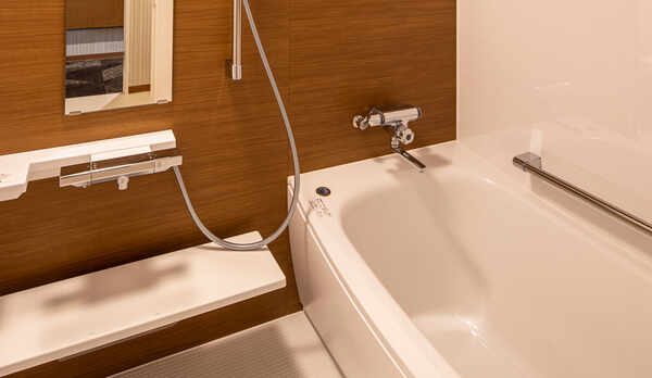 新館＜・バス・トイレセパレート！広々バスタブ