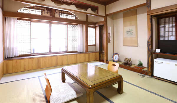 【和室８畳】ホッと和む和室のお部屋