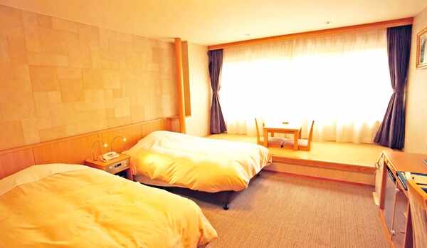 *デラックスツインルーム【３０平米】バス・トイレがセパレートでついている広々としたお部屋です。