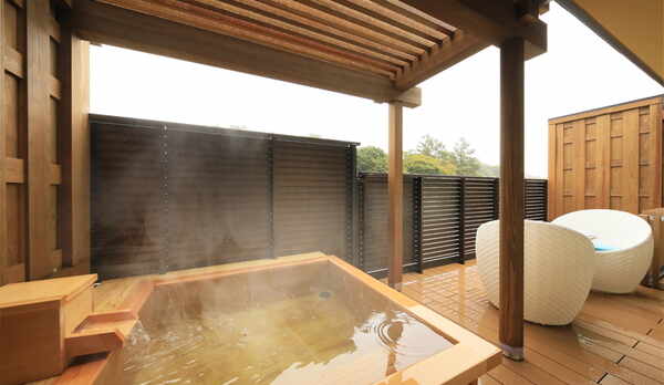 露天風呂付モダン和室【彩雲】【蒼天】　露天風呂