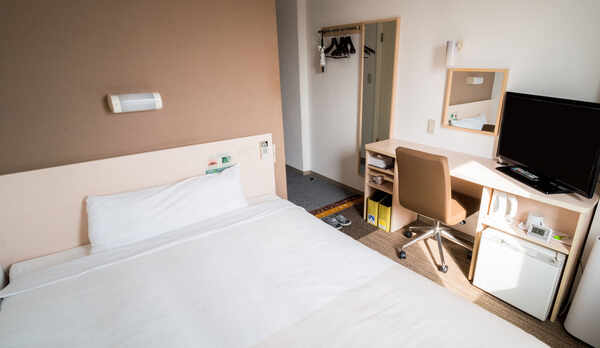 シングルルーム　全室１５０センチのダブルベッド