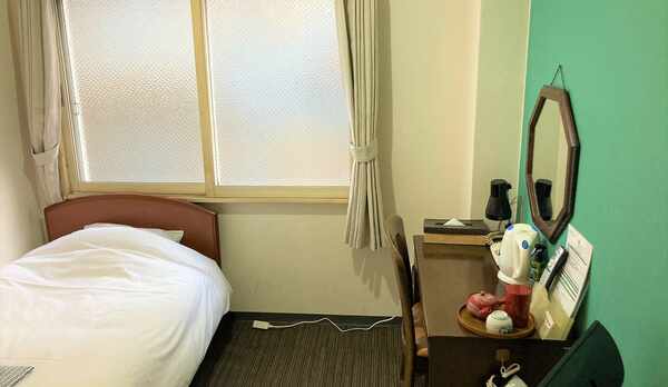 洋室全部屋の掛布団とカバーを新調しました。シングルルームです。