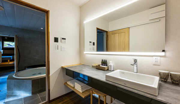 スイート　洗面所