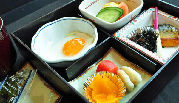 【朝食】栄養満点の和食で元気な一日をスタート！