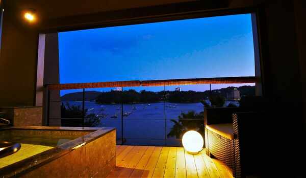 露天風呂付特別室　波音