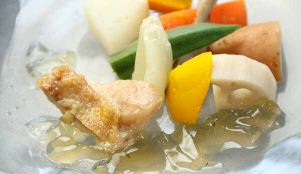 目でも舌でも四季を楽しめるよう献立を考えております。