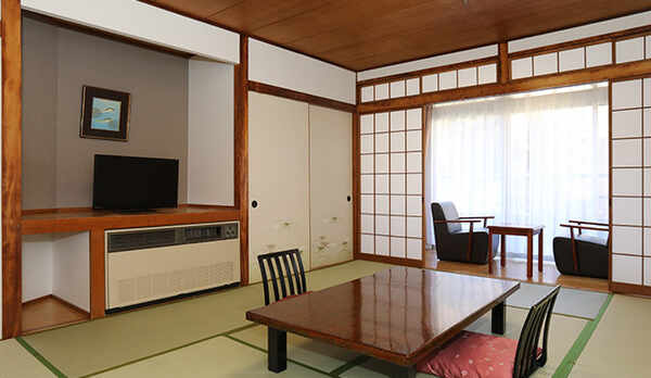 禁煙和室10畳一例