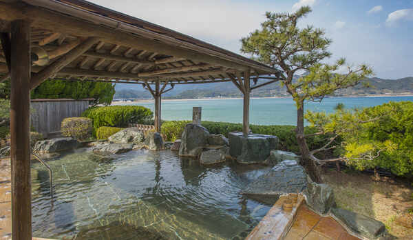 露天風呂「滝見乃湯」