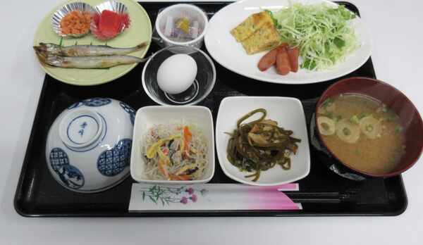 朝食一例