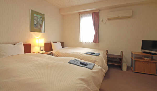 【ツイン】２名様でのご利用に最適！ツインのお部屋です。