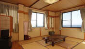 角部屋で海の景色がキレイな家族に人気の和室10畳