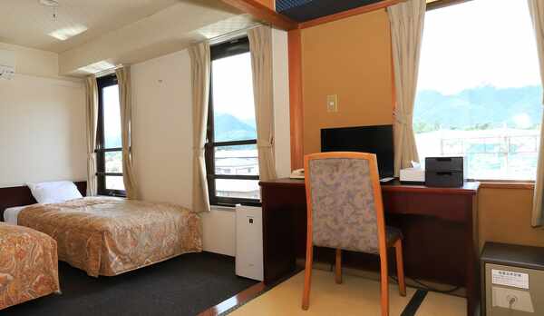 ツインベッド＋3畳の和洋室