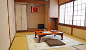 【和室6畳】和のテイストに溢れた2名様までご利用できる鍵付きの客室です。