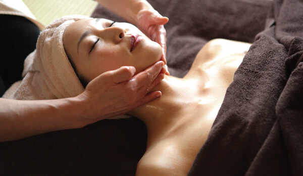 【お部屋でエステ】奥様へのプレゼント、自分へのご褒美にいかがですか？女性限定です。要予約。