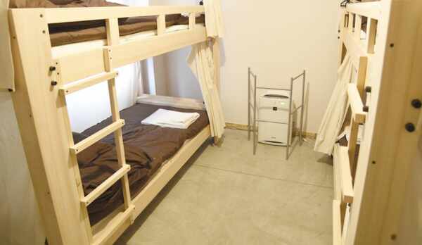 ・【男女混合ドミトリー一例】2段ベッド2台で1部屋4名様までお泊りいただけます