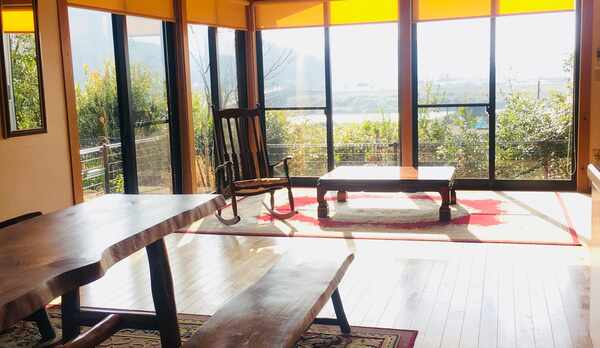 本館リビングです