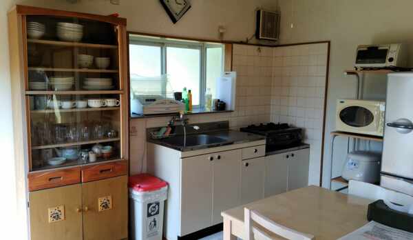 三角屋根キッチン