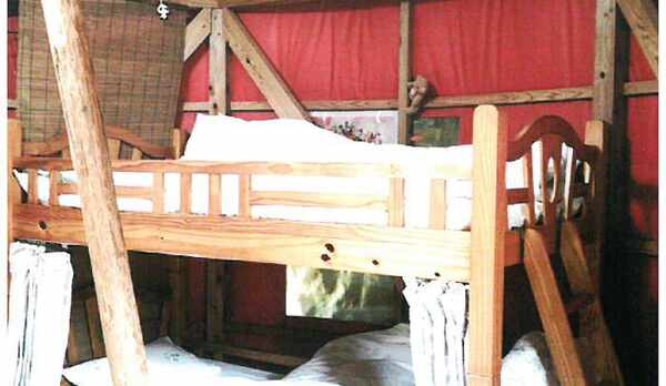 ゲル内部屋（二段ベッド）