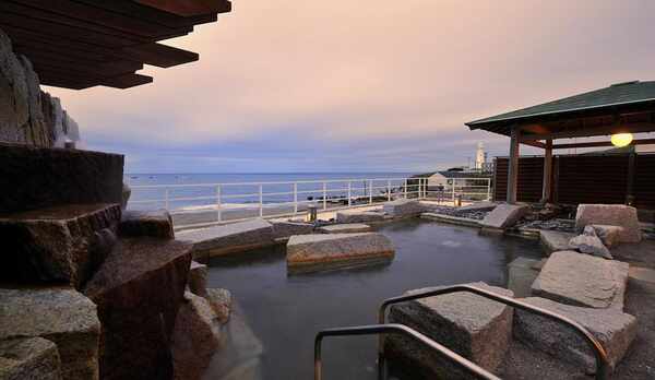 天然温泉露天風呂