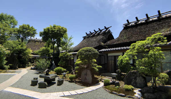 【城ヶ岳、湯山】外観