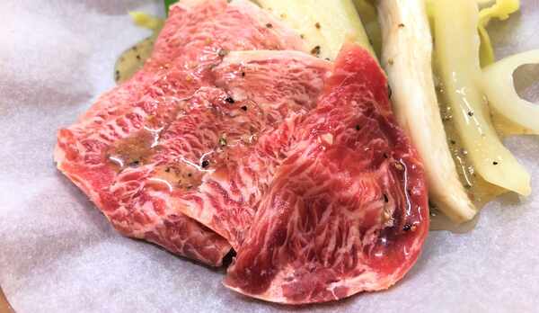 「青龍会席」の牛陶板焼き