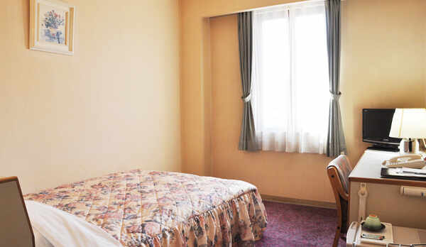 シングルルーム（全室セミダブルベッド）