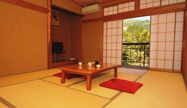 ゆとりのある和室10畳