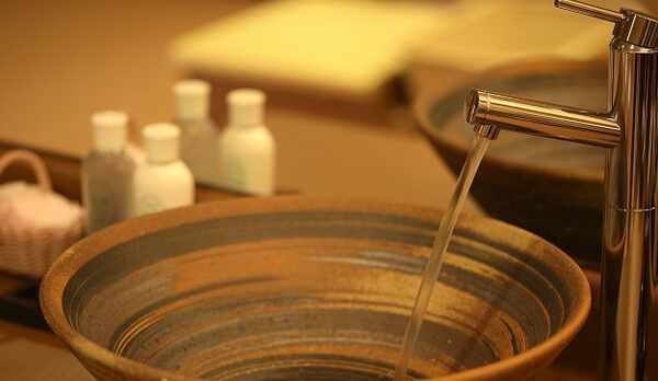 ご婦人風呂洗面