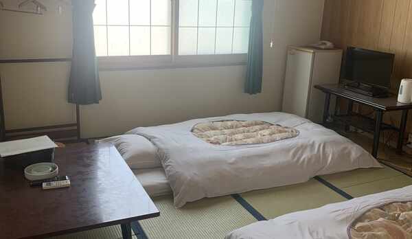 喫煙和室6畳（バストイレ別）