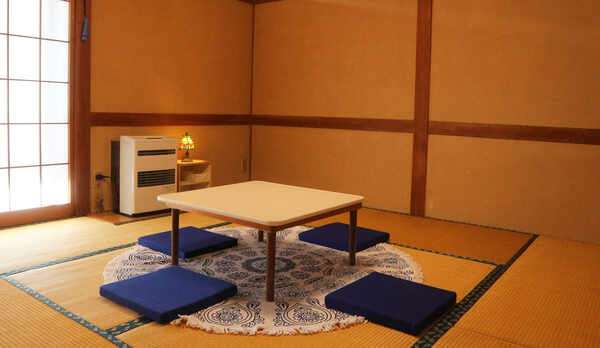 *［1階・ベランダ付和室8畳］ゲレンデビュー！落ち着いた雰囲気のシンプルな和室のお部屋