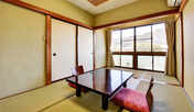 *和室6畳/カップルやご夫婦でご利用いただくのに最適。ごゆっくりとお寛ぎ下さい。
