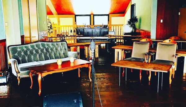 海の観えるサロン