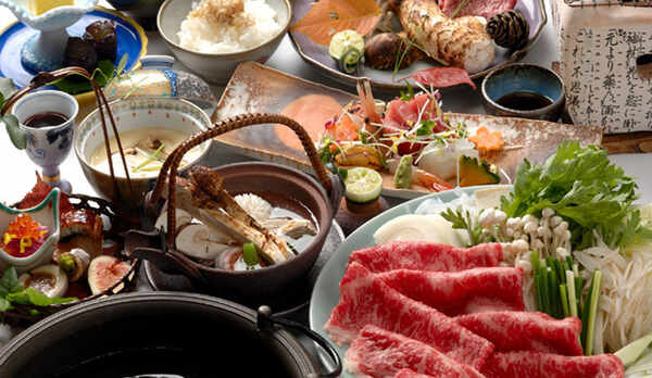 秋の食材を贅沢に使用した会席膳