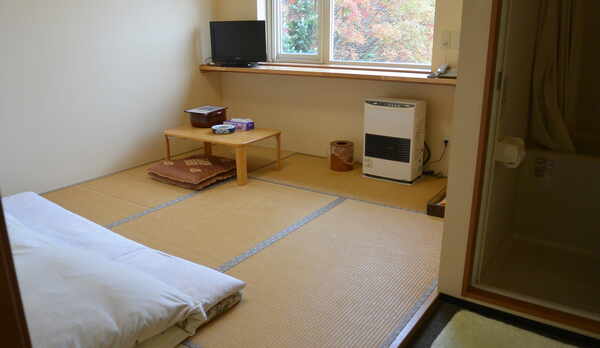 和室(1〜3名)バストイレ付