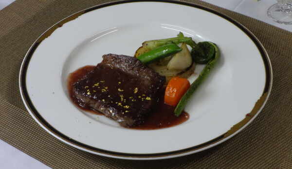 フレンチ 　肉料理     Plat de la viande