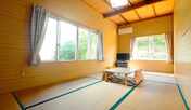 【ペンション和室9畳（シャワー・トイレ共同)】3名様までご利用できます。