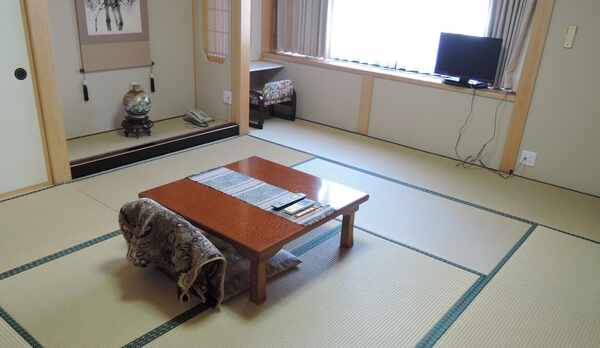 *10畳和室(禁煙)