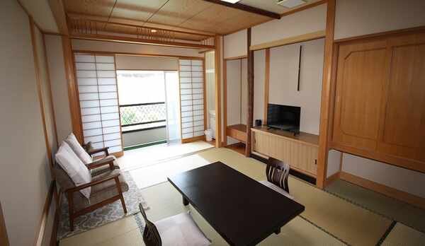 和室10畳タイプ