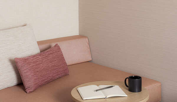 【デラックスツインルーム（トリプル）】４階または５階のフロアでのご案内となります。