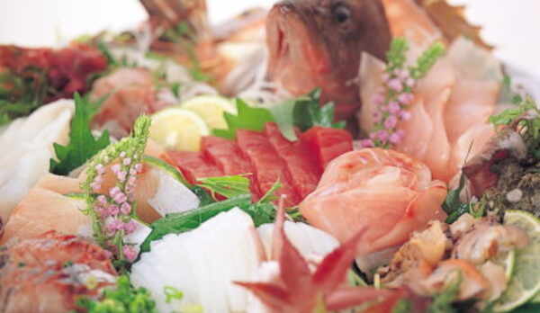 獲れたての旬の魚介類