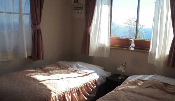 全ての部屋から海が見えます。