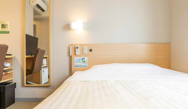 スタンダードで全客室150cm幅のダブルベッド♪