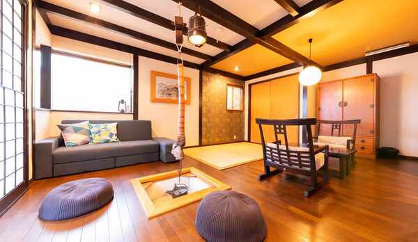 ・【１階】時間を忘れて夜更かししたくなるリビングルーム