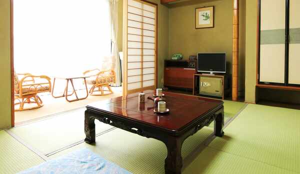 和室6畳トイレ付　きつつき