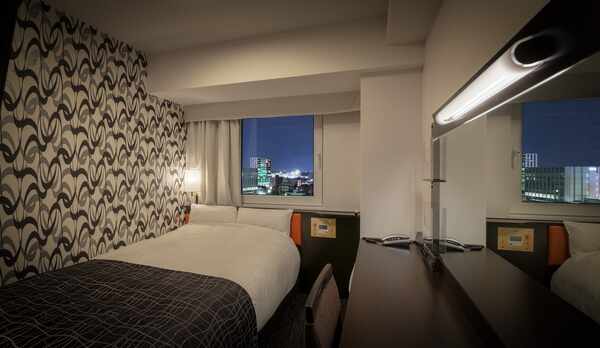 シングルルーム　広さ：約9㎡　ベッド幅：140cm