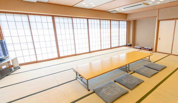 大部屋和室28畳【シャワートイレ・洗面台】