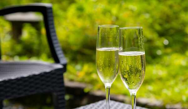 ウェルカムドリンクとして、「シャンパン」をお選びいただくこともできます